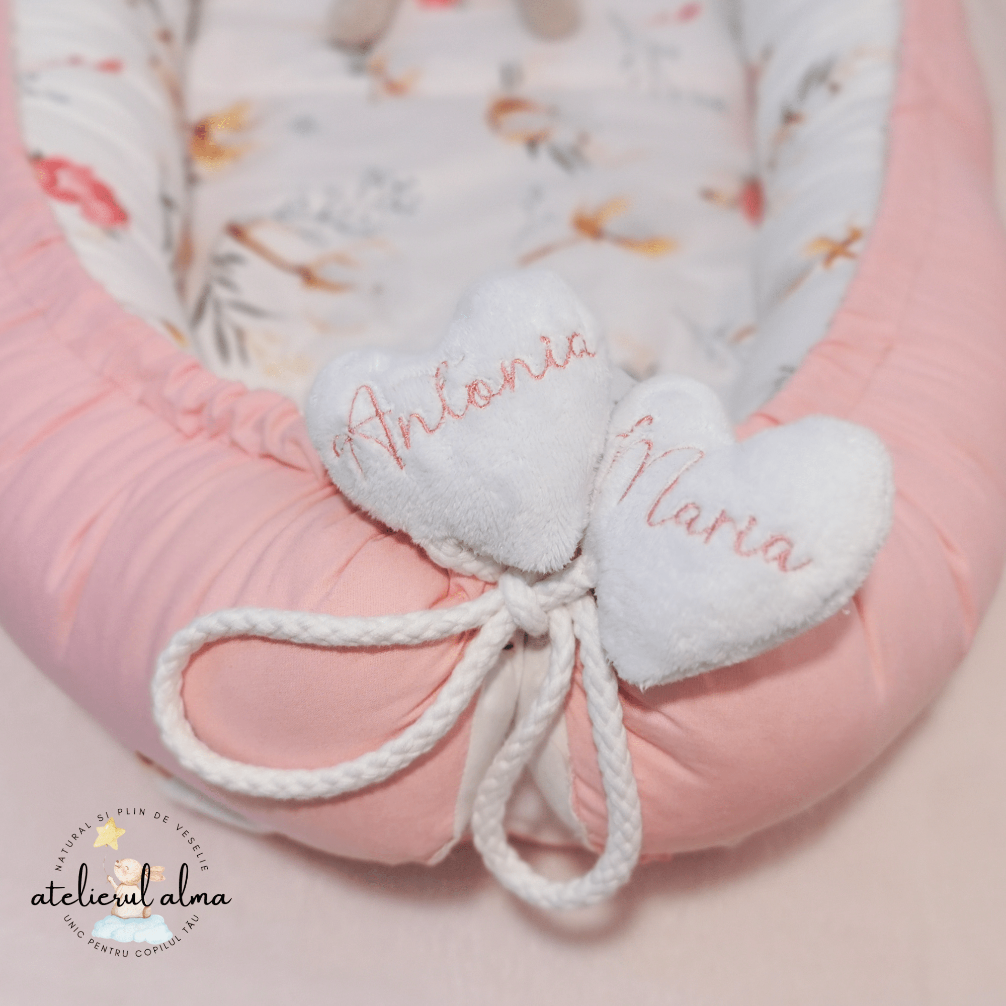 imagine cu babynest pentru bebelusi. cuib nou nascuti pentru dormit, co-sleeping