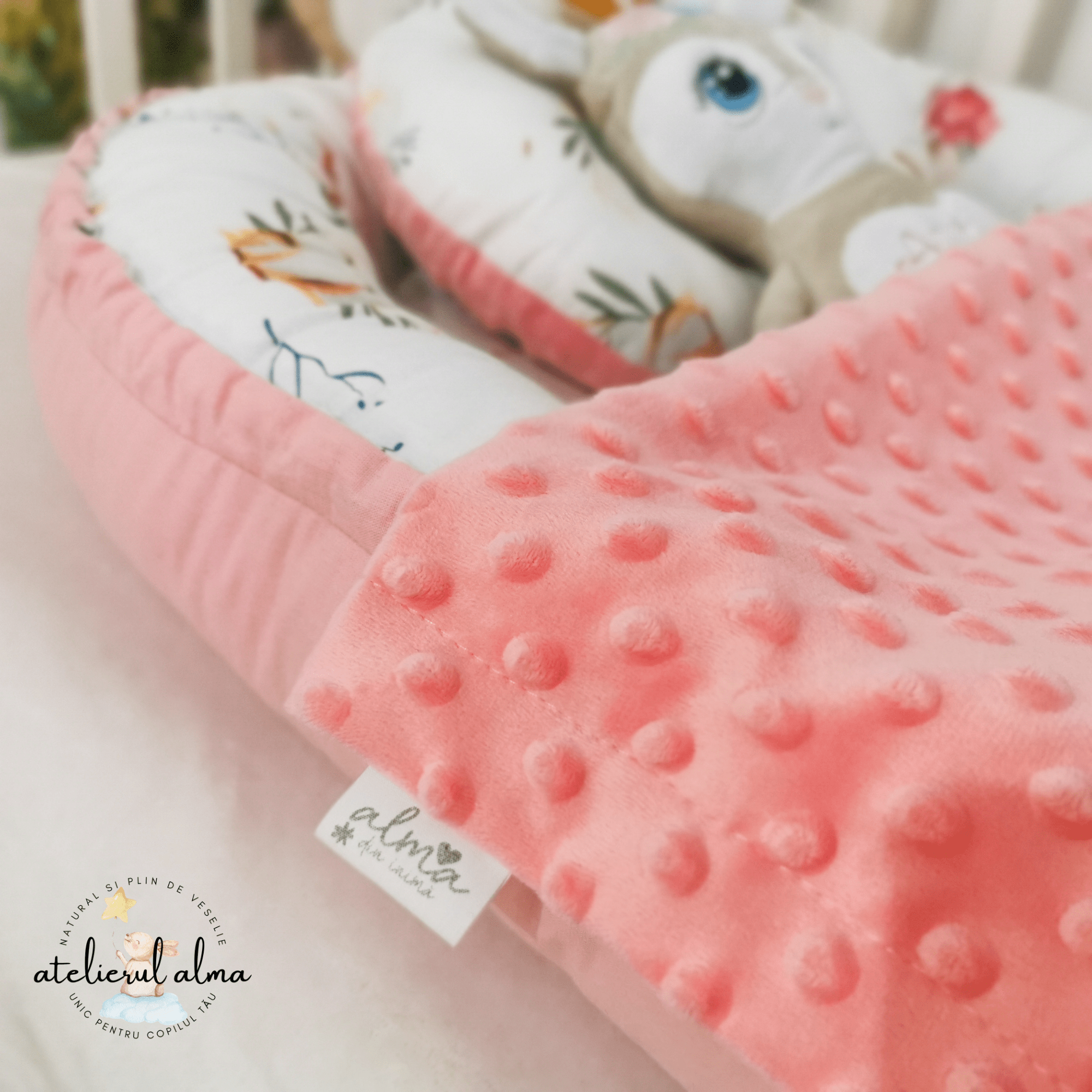imagine cu babynest pentru bebelusi. cuib nou nascuti pentru dormit, co-sleeping