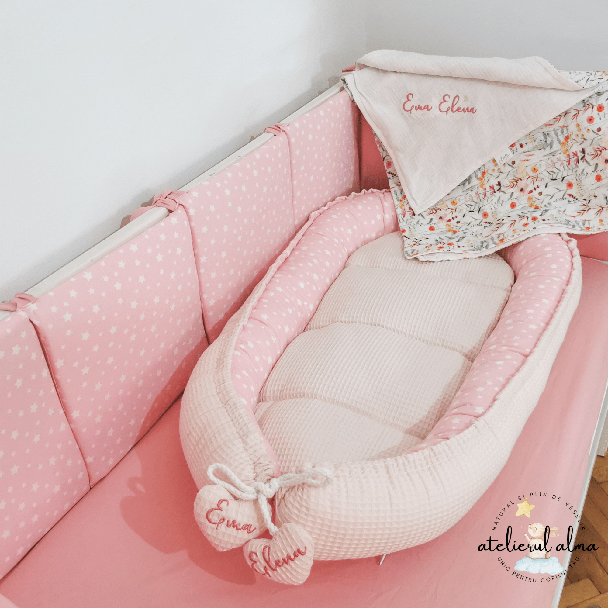 imagine cu babynest pentru bebelusi. cuib nou nascuti pentru dormit, co-sleeping