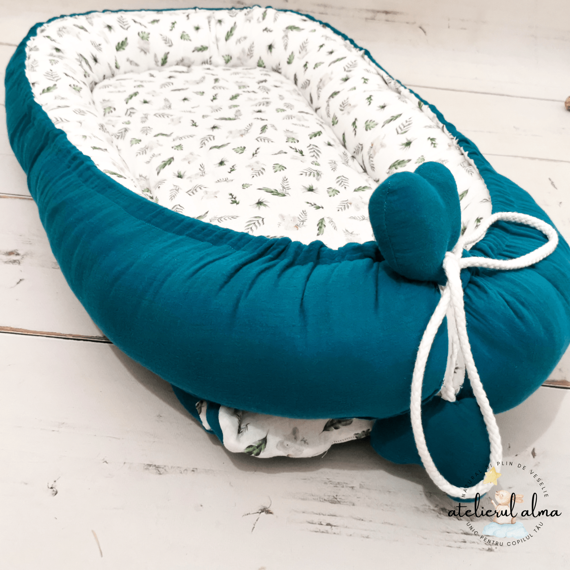 imagine cu babynest pentru bebelusi. cuib nou nascuti pentru dormit, co-sleeping