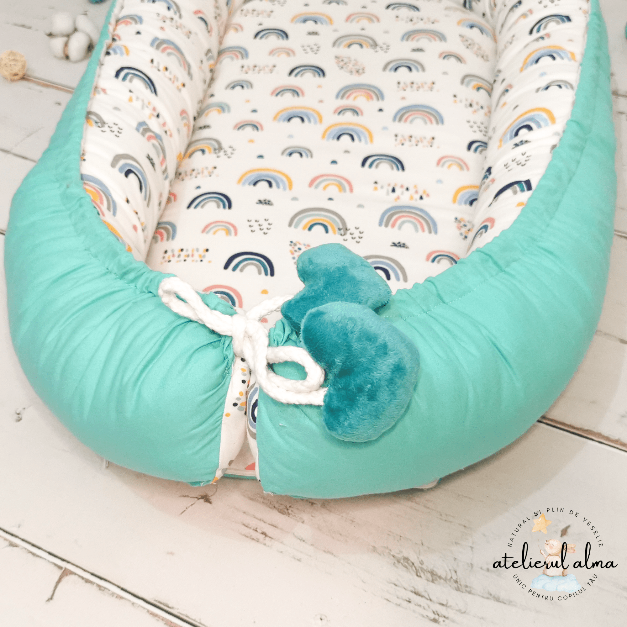 imagine cu babynest pentru bebelusi. cuib nou nascuti pentru dormit, co-sleeping