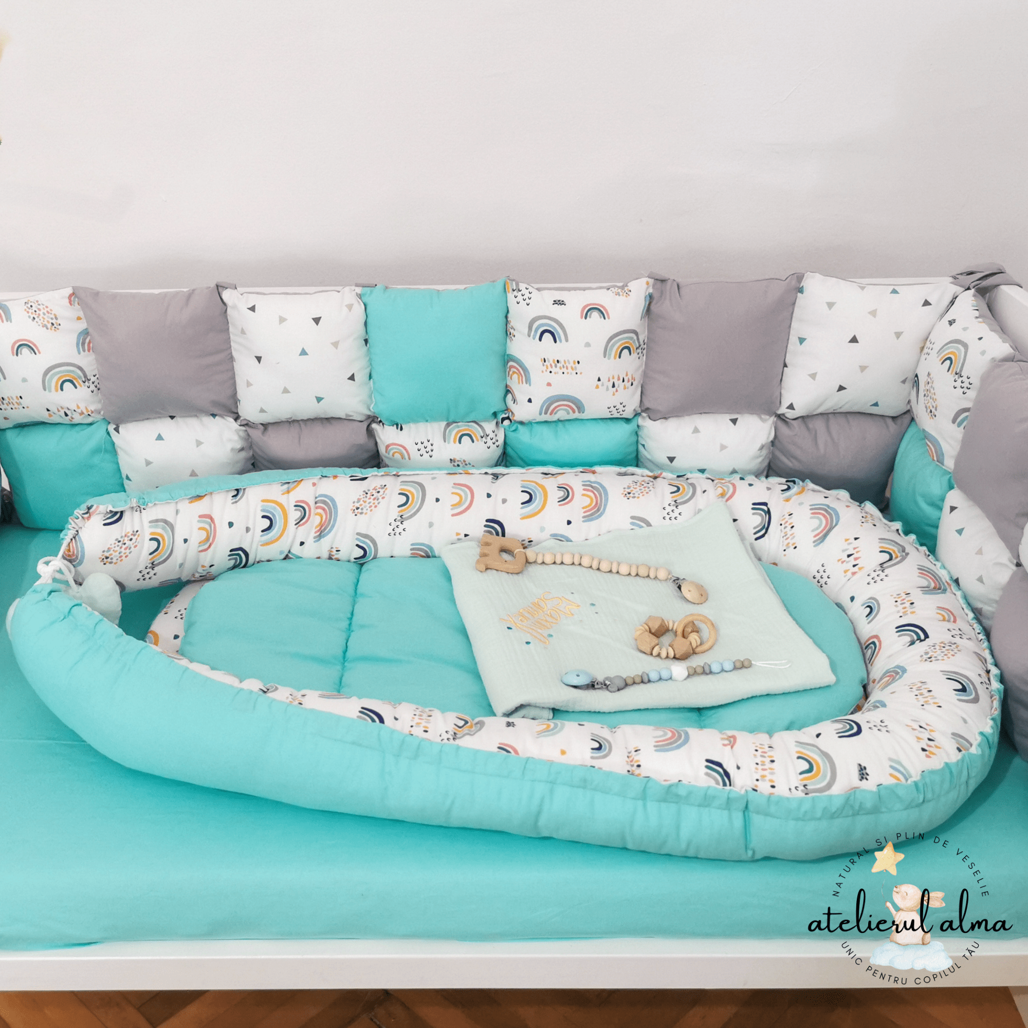 imagine cu babynest pentru bebelusi. cuib nou nascuti pentru dormit, co-sleeping