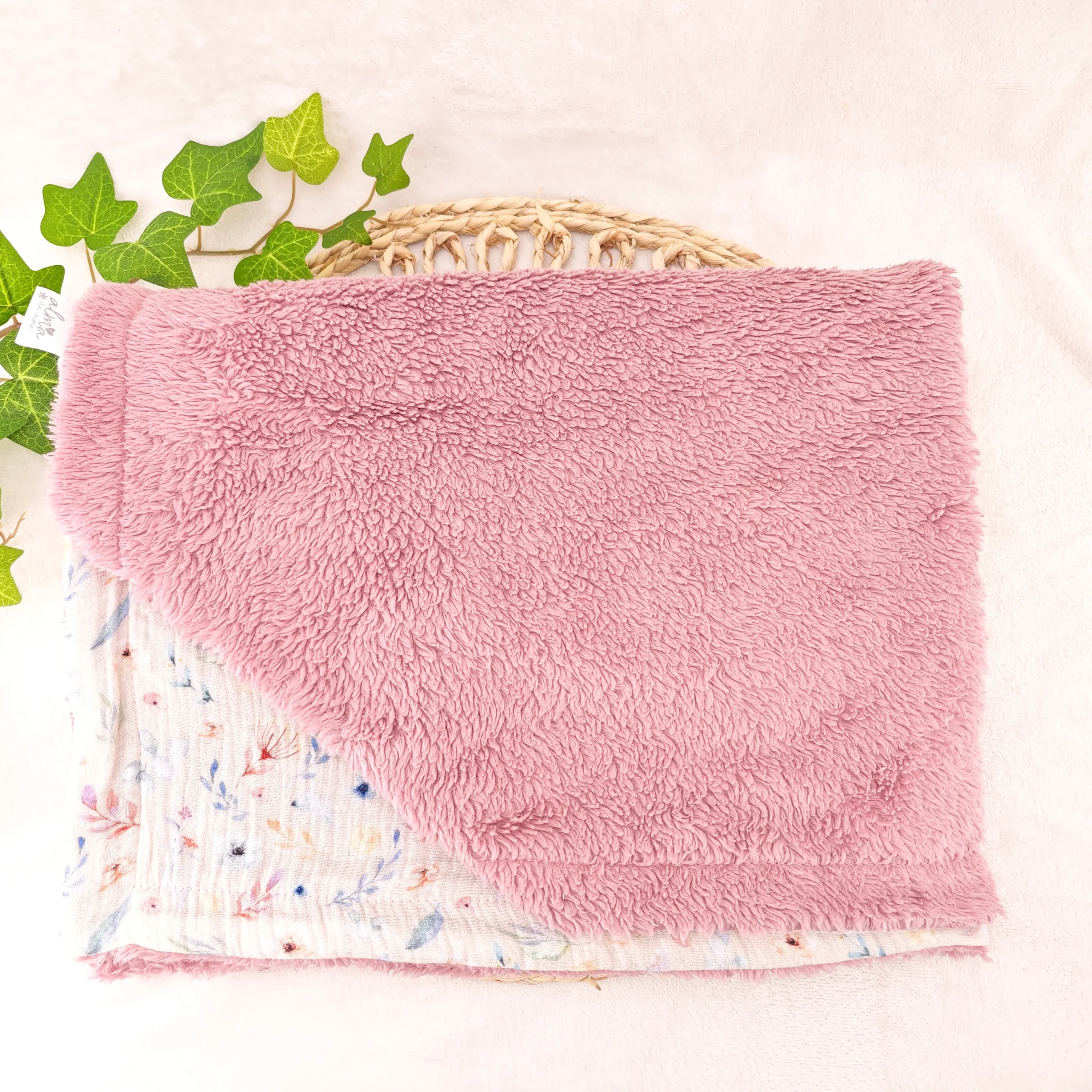 paturica minky, paturica plus bumbac, paturica pufoasa, produse pentru copii si bebelusi, paturici naturale si baby friendly, paturica din muselina personalizata pentru nou nascuti