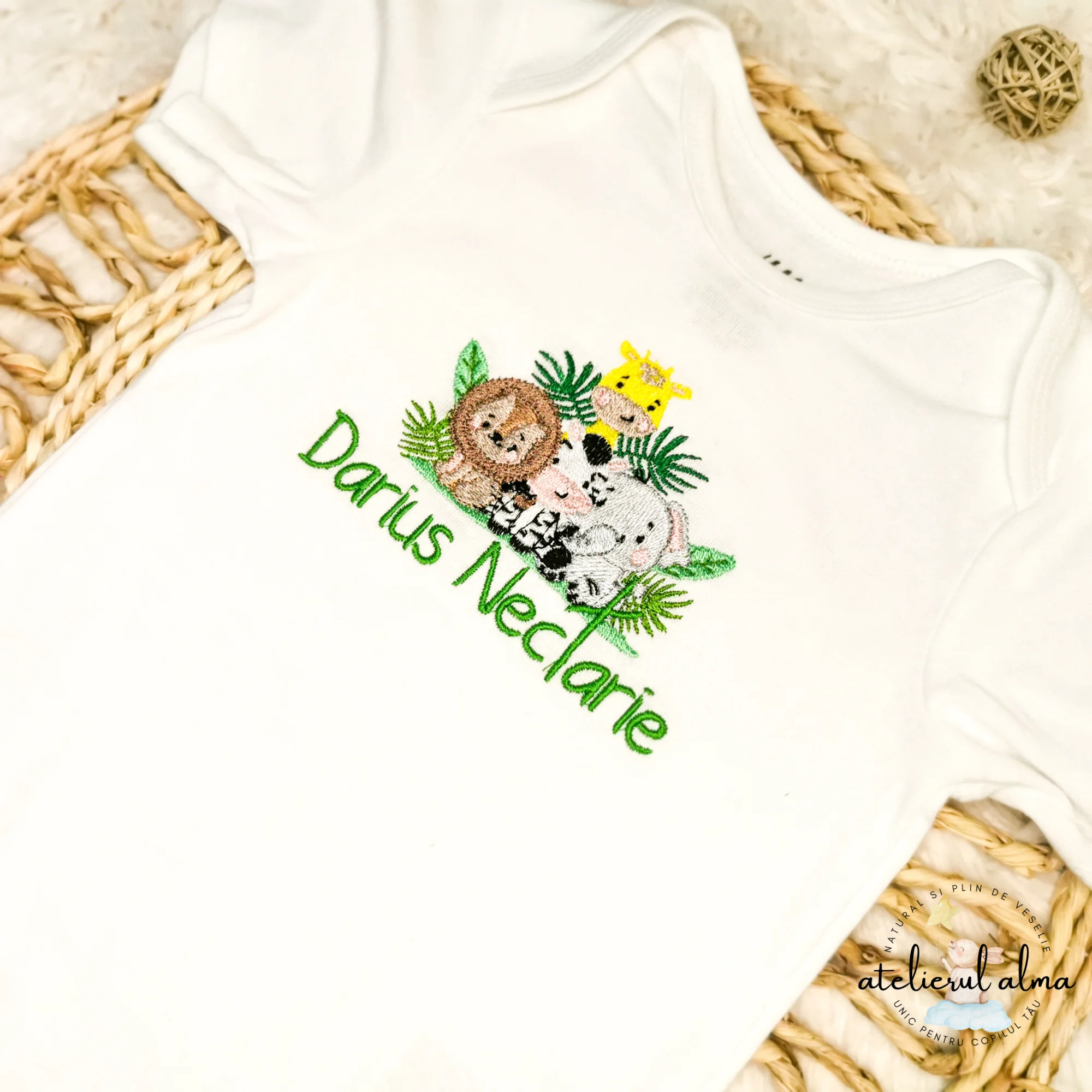 imagine cu body personalizat pentru bebelusi si copii