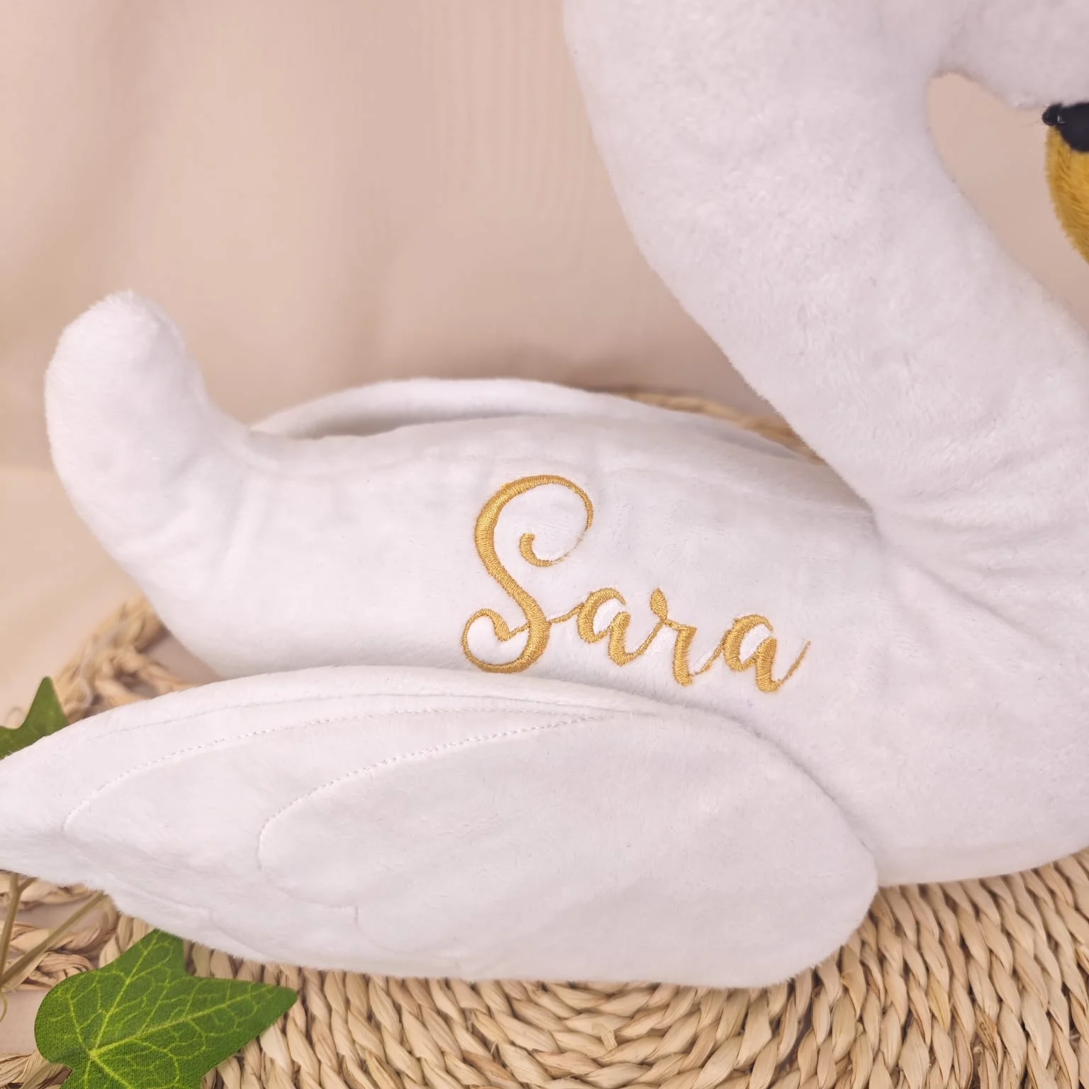 imagine cu jucarie plus personalizata pentru bebelusi