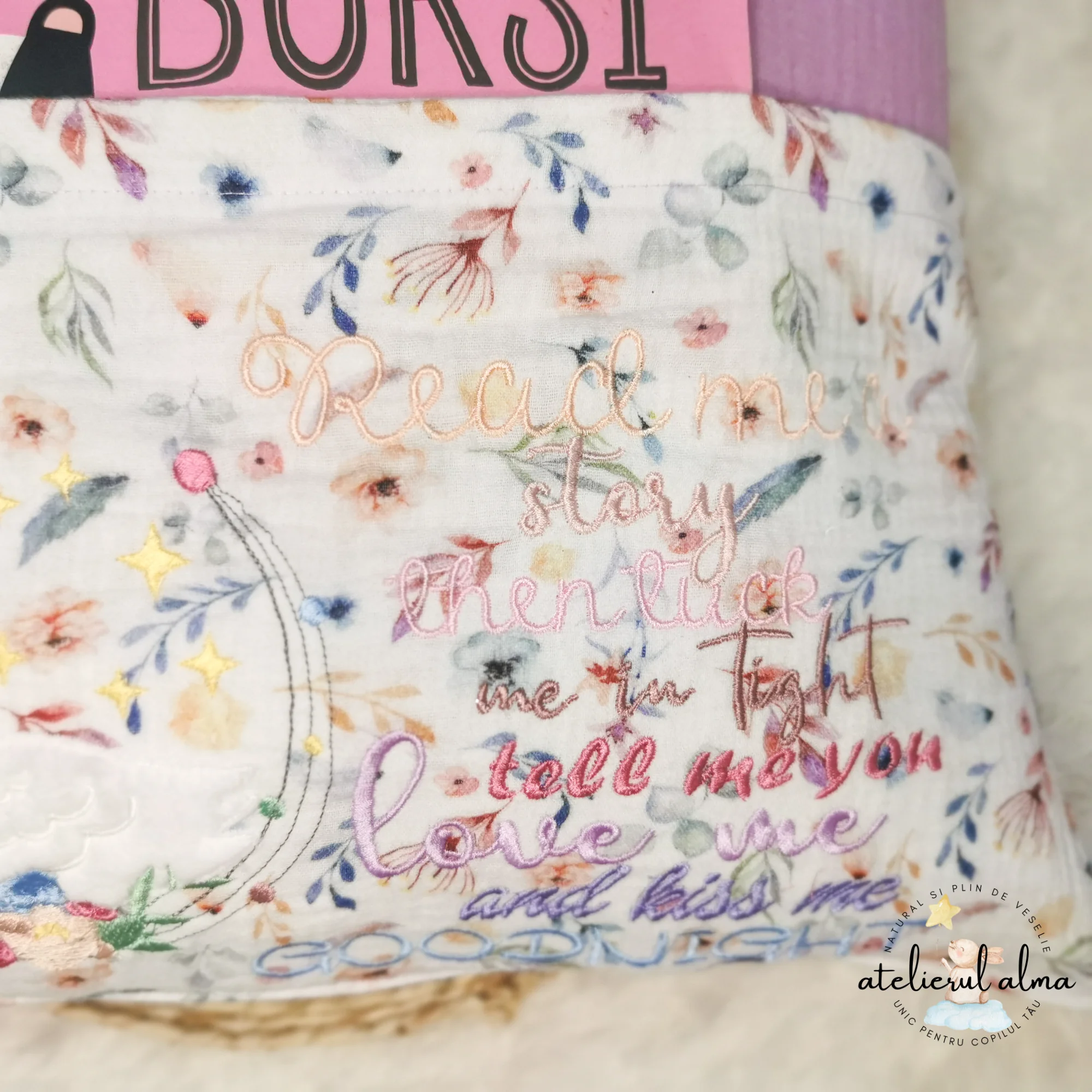 imagine cu perna antiaplatizare bebelusi, perna personalizata bebe