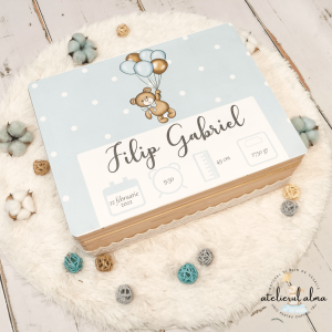 Cutie de lemn ursulet baloane albastre personalizata