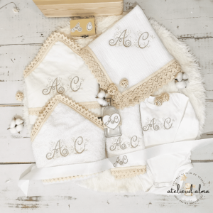 Trusou botez light vintage monograma, personalizat