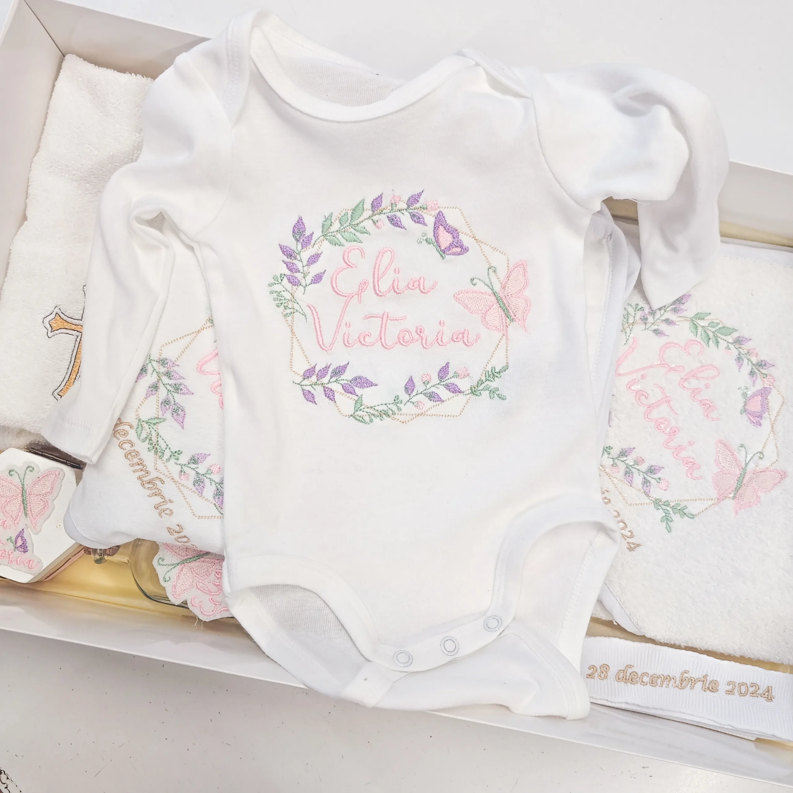 imagine cu body personalizat pentru bebelusi si copii