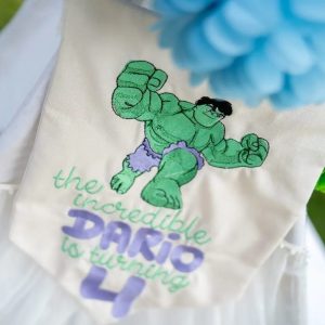 Decoratiune personalizata banner aniversar Hulk