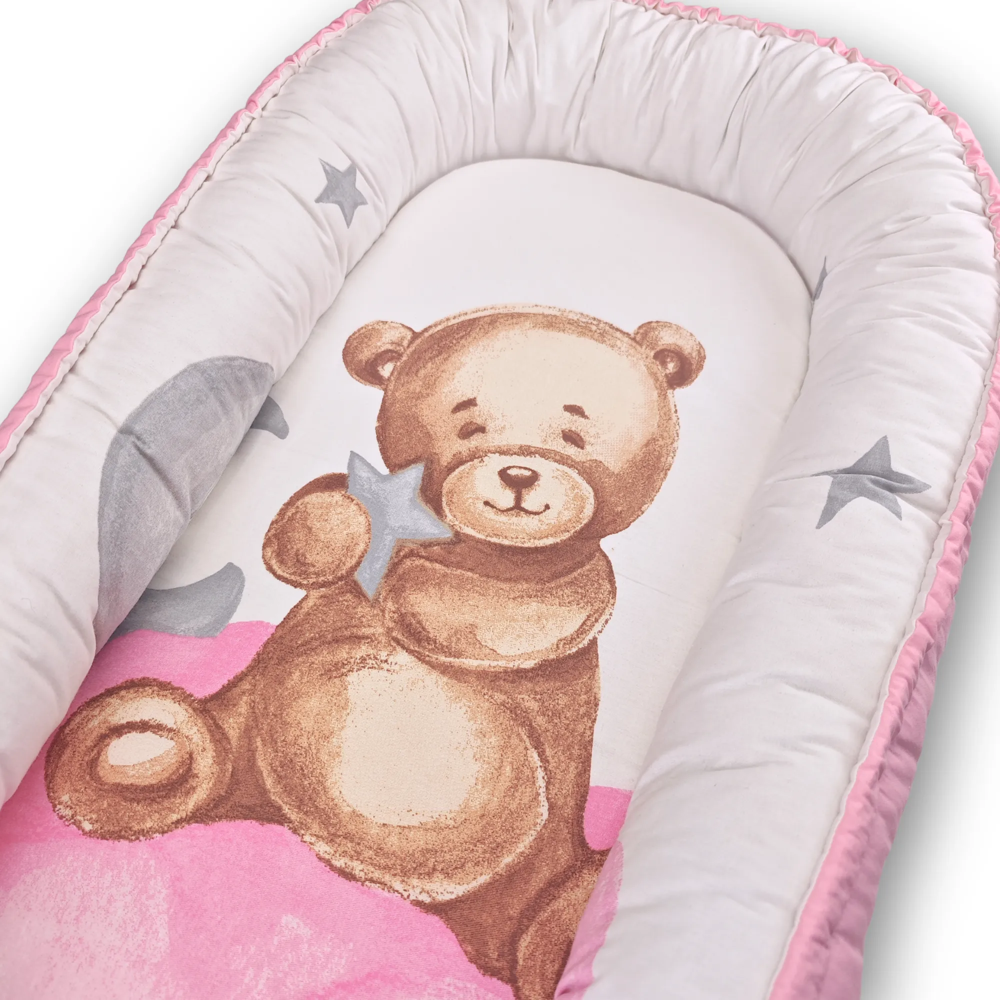 imagine cu babynest pentru bebelusi. cuib nou nascuti pentru dormit, co-sleeping