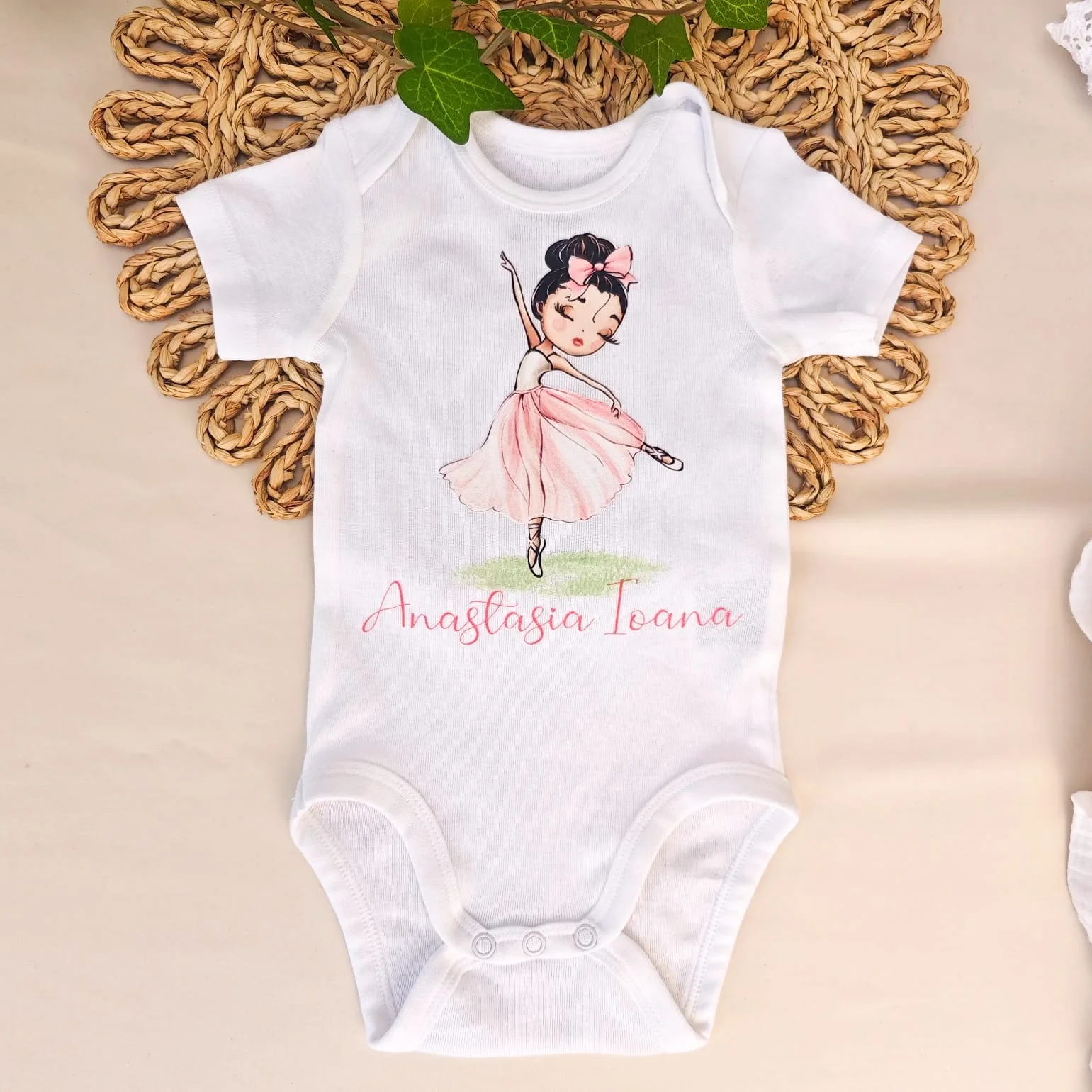 imagine cu body personalizat pentru bebelusi si copii