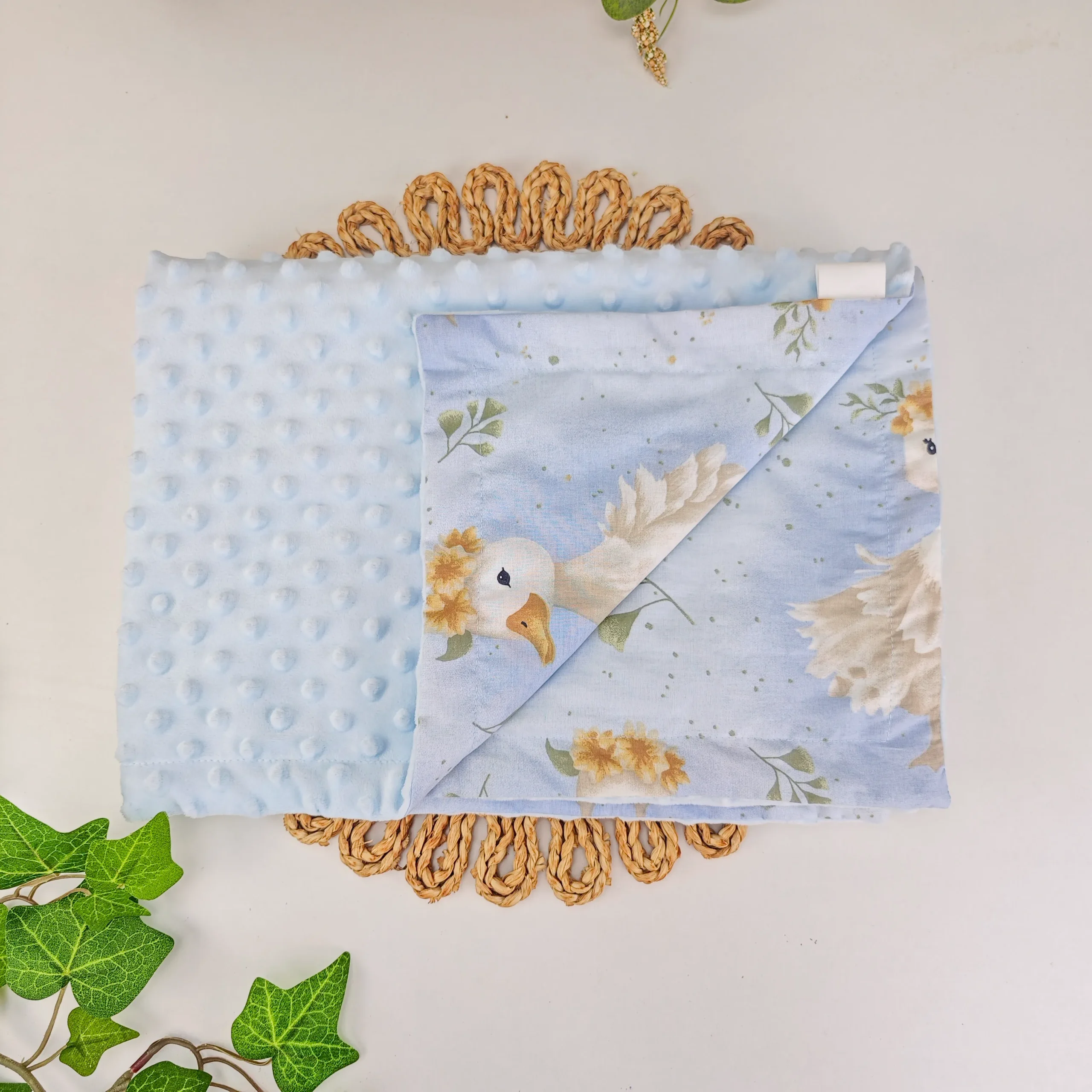paturica minky, paturica plus bumbac, paturica pufoasa, produse pentru copii si bebelusi, paturici naturale si baby friendly, paturica din muselina personalizata pentru nou nascuti