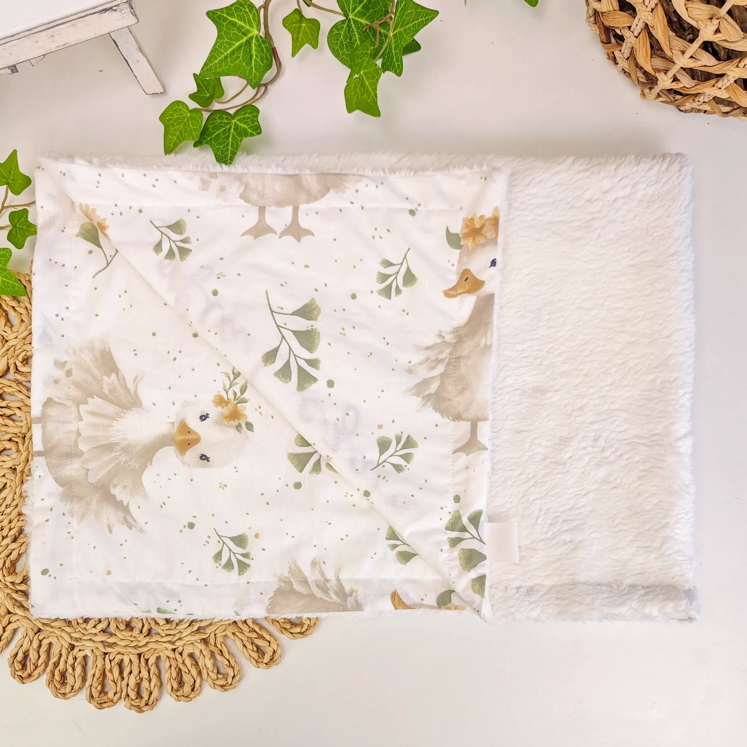 paturica minky, paturica plus bumbac, paturica pufoasa, produse pentru copii si bebelusi, paturici naturale si baby friendly, paturica din muselina personalizata pentru nou nascuti